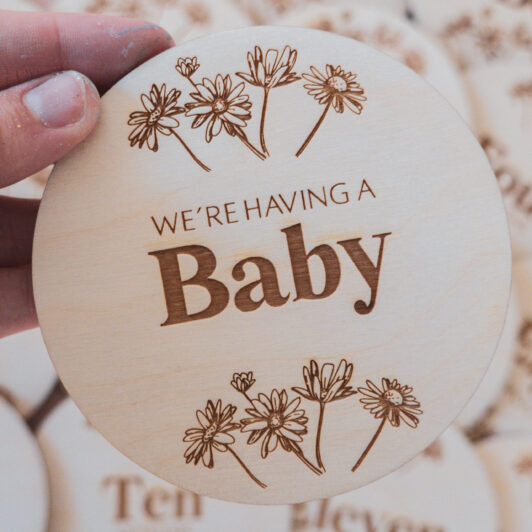 Daisy baby milestone cards (We're having a baby)